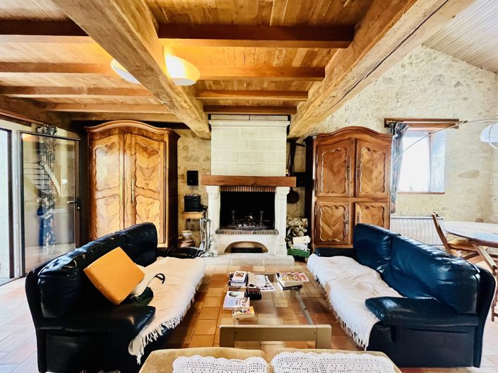 Image No.4-Maison de village de 5 chambres à vendre à Douzains