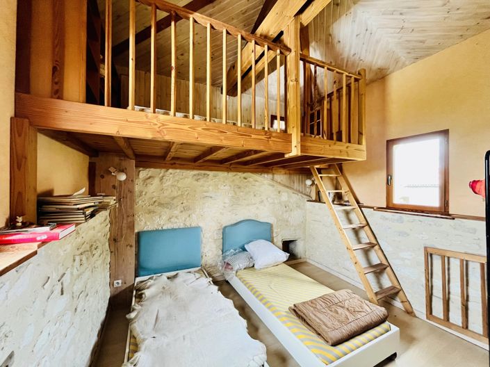 Image No.11-Maison de village de 5 chambres à vendre à Douzains