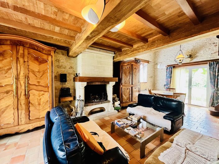 Image No.5-Maison de village de 5 chambres à vendre à Douzains