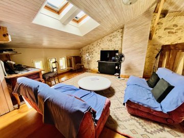 e154299813ae25e8c14152d0e33791218a01a50414403