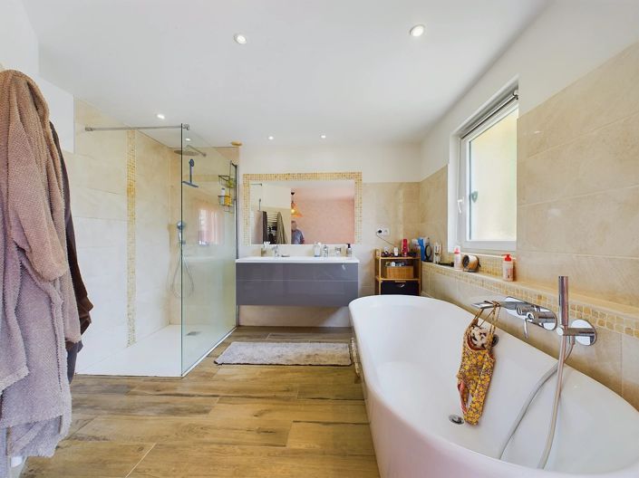 Image No.9-Maison de village de 4 chambres à vendre à Issigeac