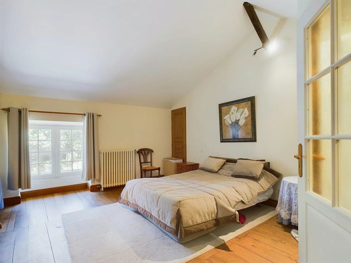 Image No.9-5 Bed House for sale