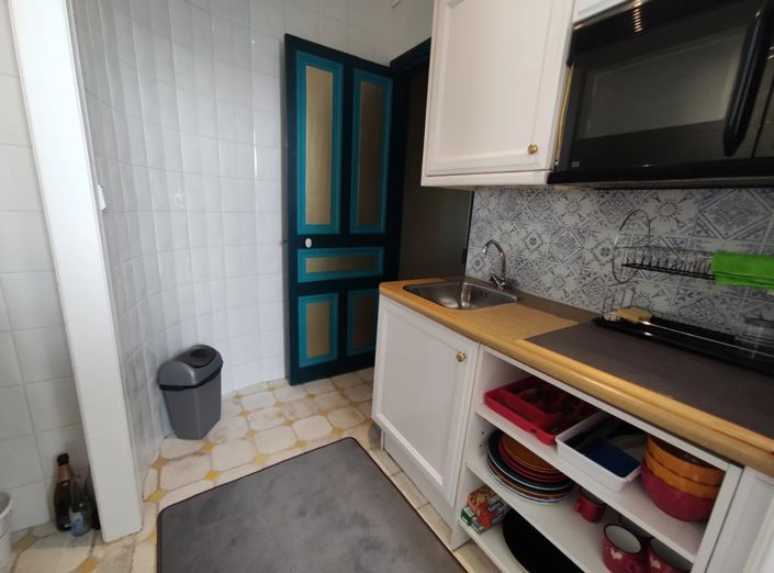 Image No.12-2 Bed Property for sale