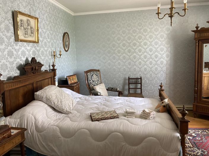 Image No.8-4 Bed House for sale