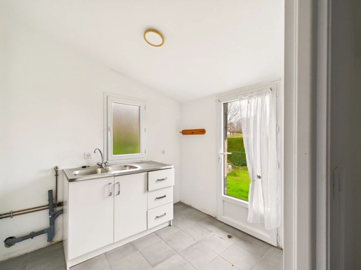 Image No.12-5 Bed House for sale