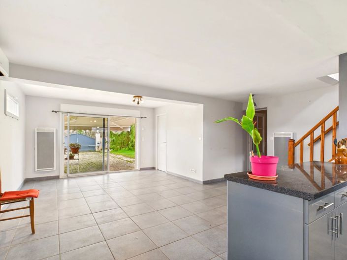 Image No.4-5 Bed House for sale