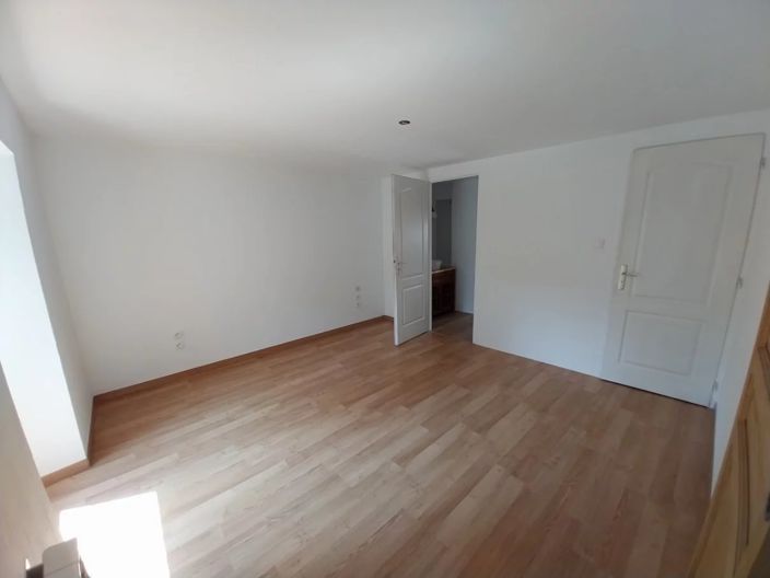 Image No.6-3 Bed House for sale