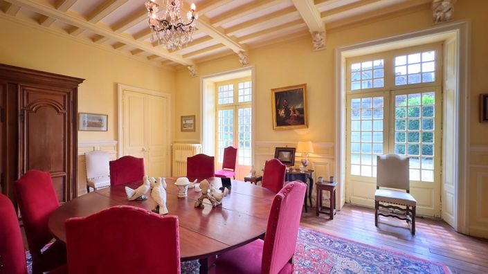 Image No.9-10 Bed House for sale