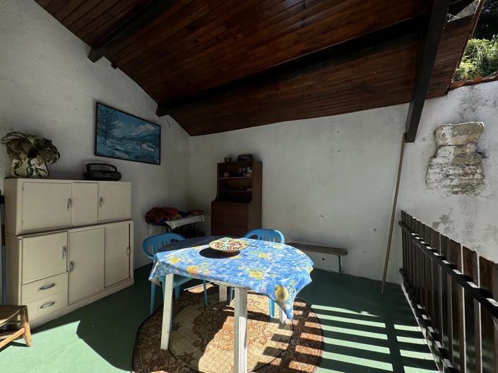 Image No.6-2 Bed House for sale