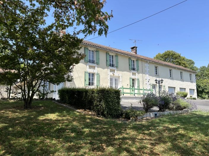 Image No.2-Maison de 4 chambres à vendre à Charente