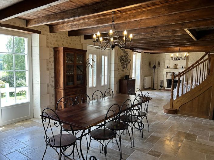 Image No.4-Maison de 4 chambres à vendre à Charente