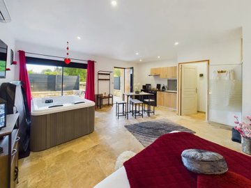 2c415afa87966dced0a135c960fbf43e1ece5c8b3a192