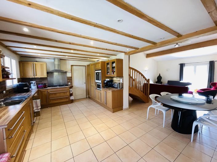 Image No.3-5 Bed House for sale