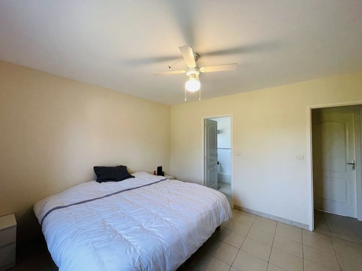 Image No.8-5 Bed House for sale