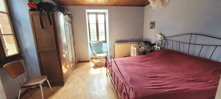 Image No.6-4 Bed House for sale