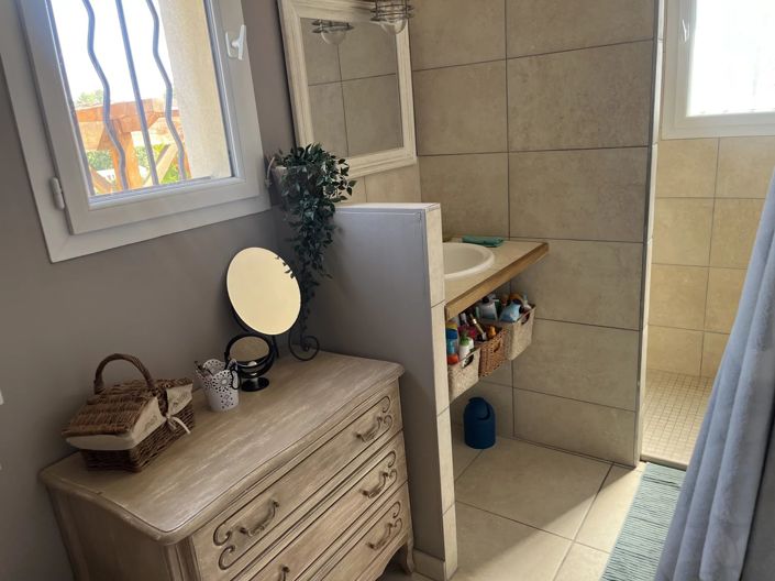 Image No.9-3 Bed House for sale