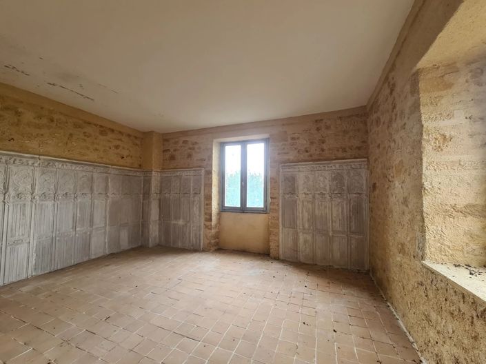 Image No.8-5 Bed House for sale