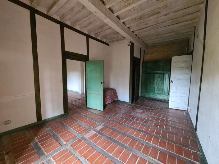 Image No.9-5 Bed House for sale