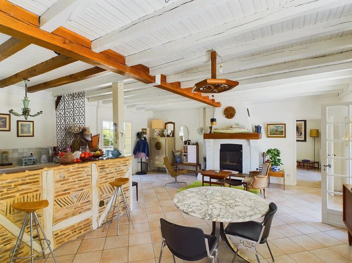 Image No.3-5 Bed House for sale