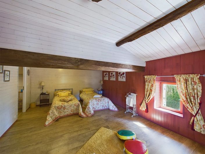 Image No.12-5 Bed Farmhouse for sale