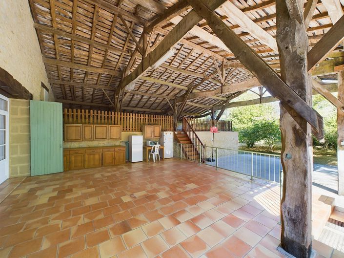 Image No.8-5 Bed Farmhouse for sale