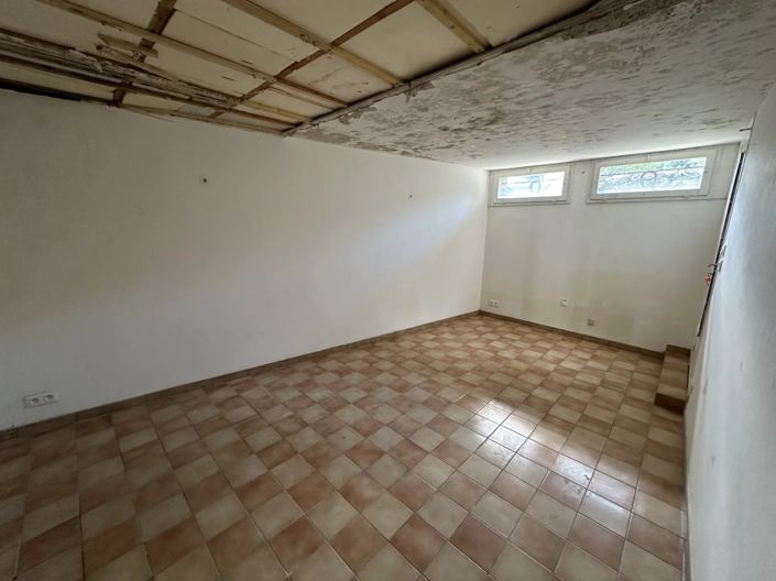 Image No.7-2 Bed House for sale