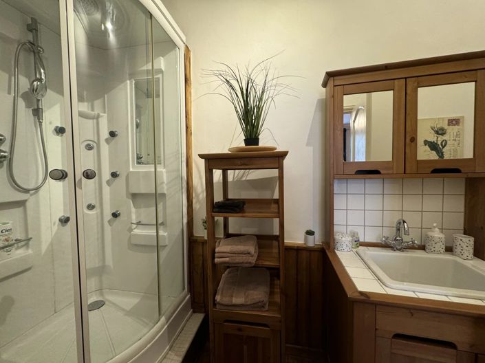 Image No.8-Maison de 8 chambres à vendre à Champagne-Mouton