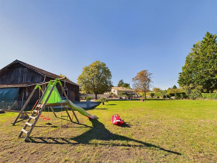 Image No.13-11 Bed House for sale