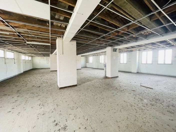 Image No.13-5 Bed Commercial for sale