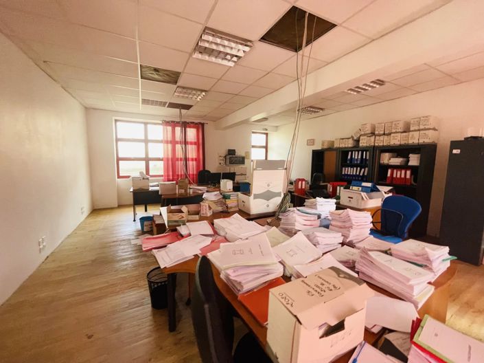 Image No.15-5 Bed Commercial for sale