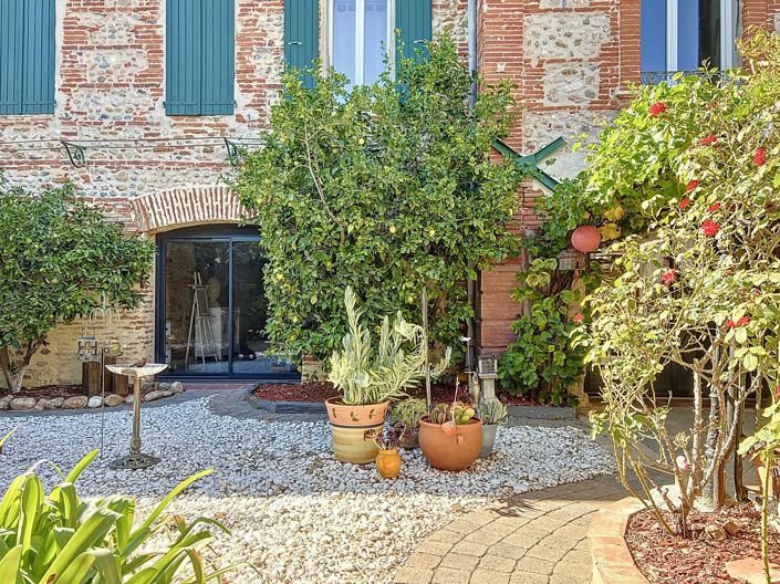 Image No.2-4 Bed House for sale