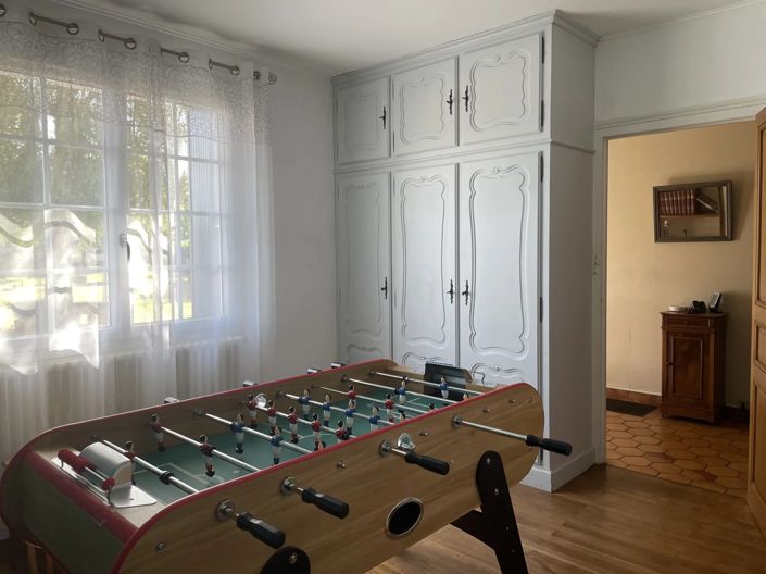 Image No.8-4 Bed House for sale