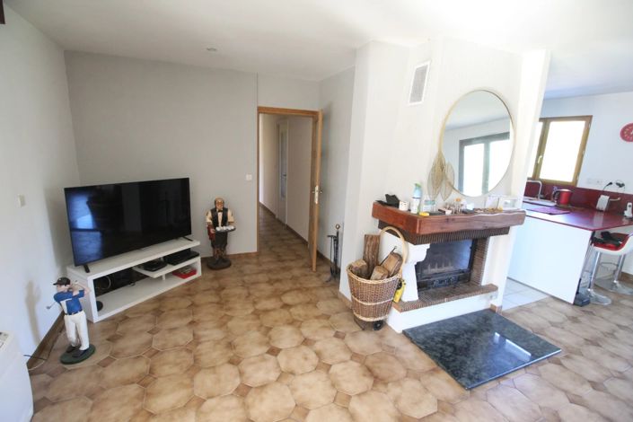 Image No.5-Maison de 4 chambres à vendre à Saint-Angeau