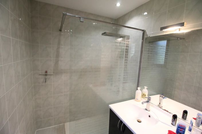 Image No.7-Maison de 4 chambres à vendre à Saint-Angeau