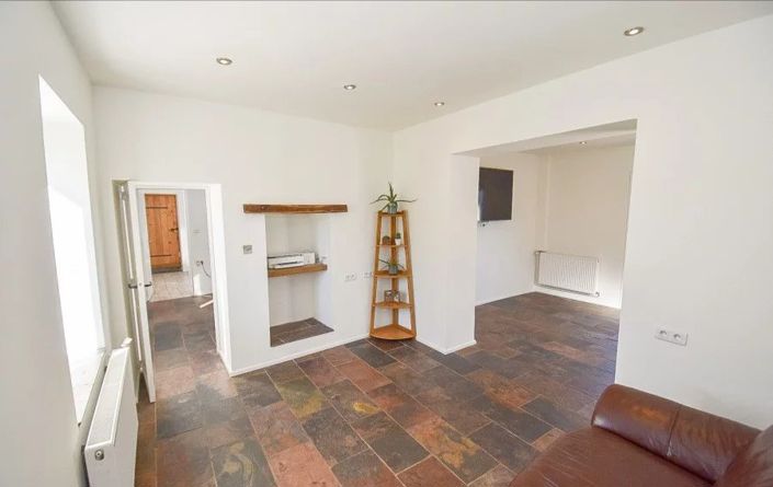 Image No.14-4 Bed House for sale