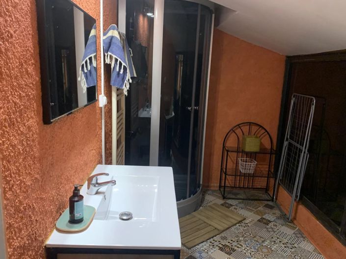 Image No.11-3 Bed House for sale