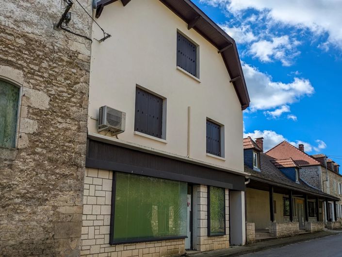 Image No.2-Maison de village de 4 chambres à vendre à Souillac