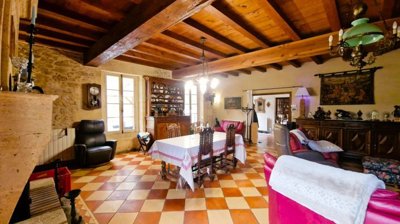 be3a90a8d8eef121f539d2d9446d67cce985b8d356192