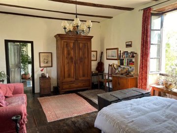 f979d9cef5c6f24d8d6489ced731b0cc4e388ba088192