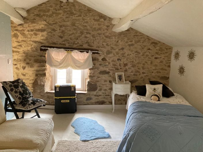 Image No.11-3 Bed Farmhouse for sale