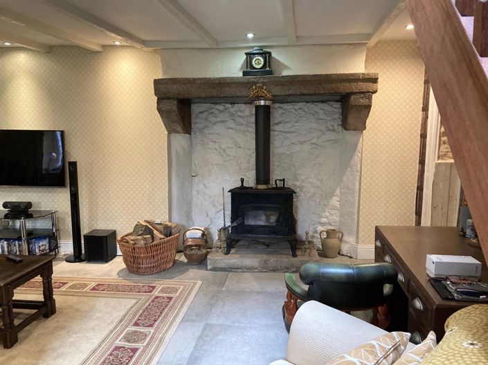 Image No.6-3 Bed Farmhouse for sale