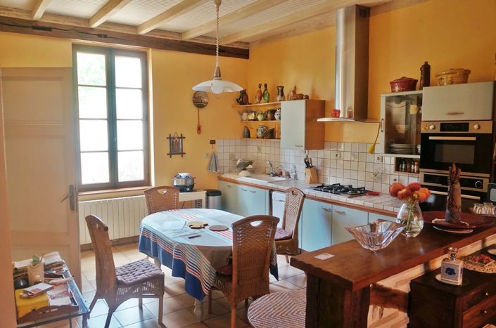 Image No.7-6 Bed House for sale