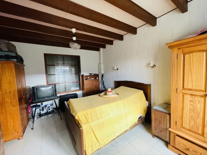 Image No.6-2 Bed House for sale