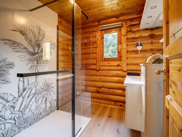 Image No.13-4 Bed Chalet for sale