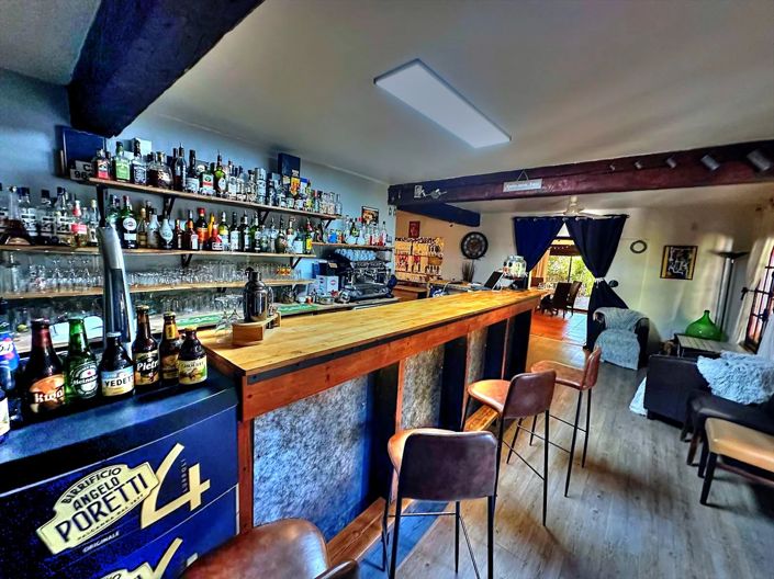 Image No.5-2 Bed Commercial for sale