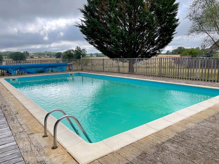 Image No.2-Maison de 7 chambres à vendre à Thiviers