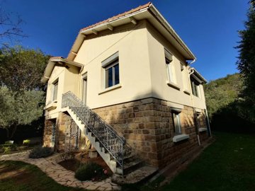 73edb6d9d4482d0aa80daed5e8d2852aba988423fa160