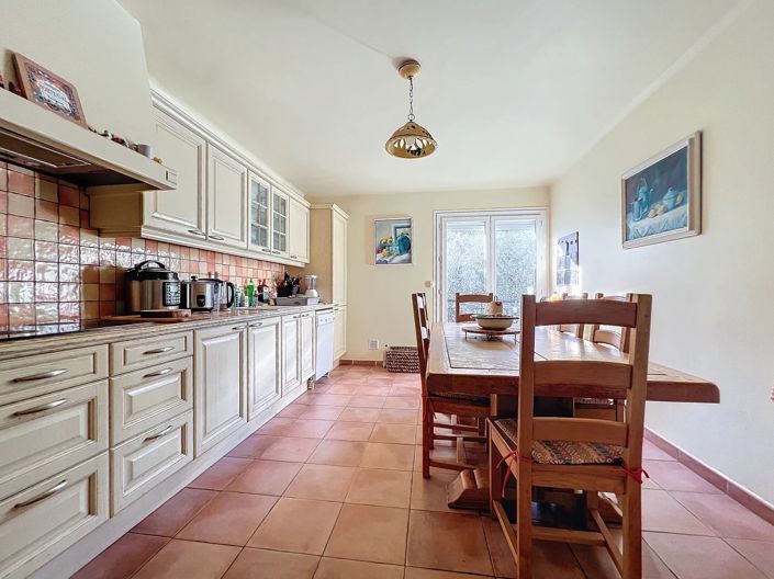 Image No.3-7 Bed House for sale