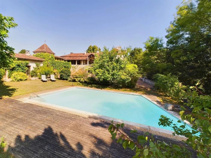 Image No.2-Maison de 11 chambres à vendre à Dordogne