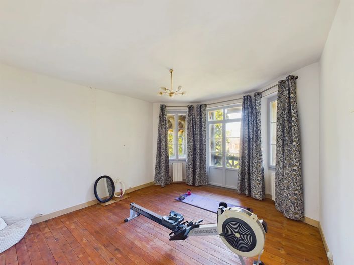 Image No.15-9 Bed House for sale